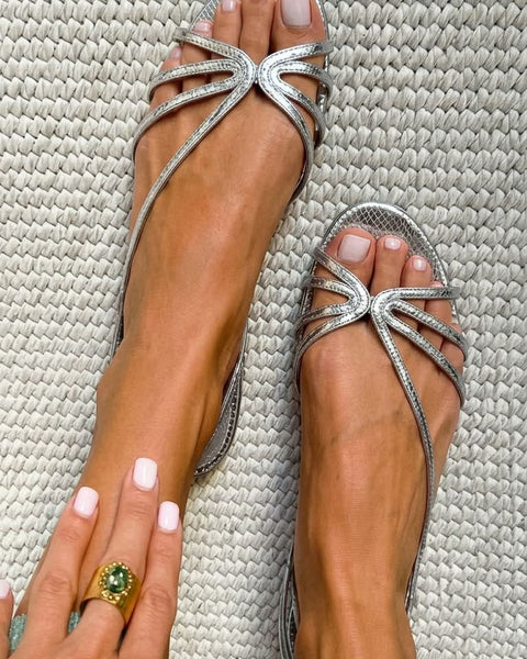 Sandali metallizzati con cinturini