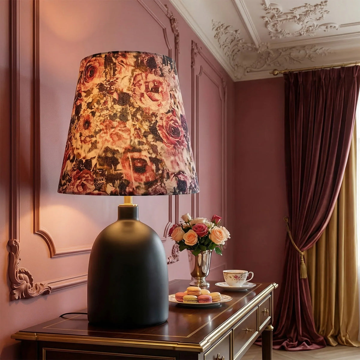 Lampada da Tavolo in Ceramica e Tessuto con Stampa Artistica Decorativa
