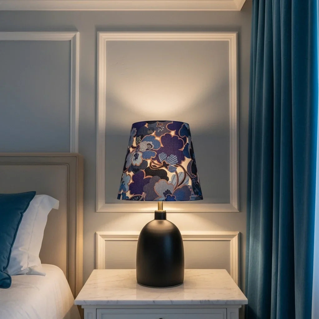 Lampada da Tavolo in Ceramica e Tessuto con Stampa Artistica Decorativa
