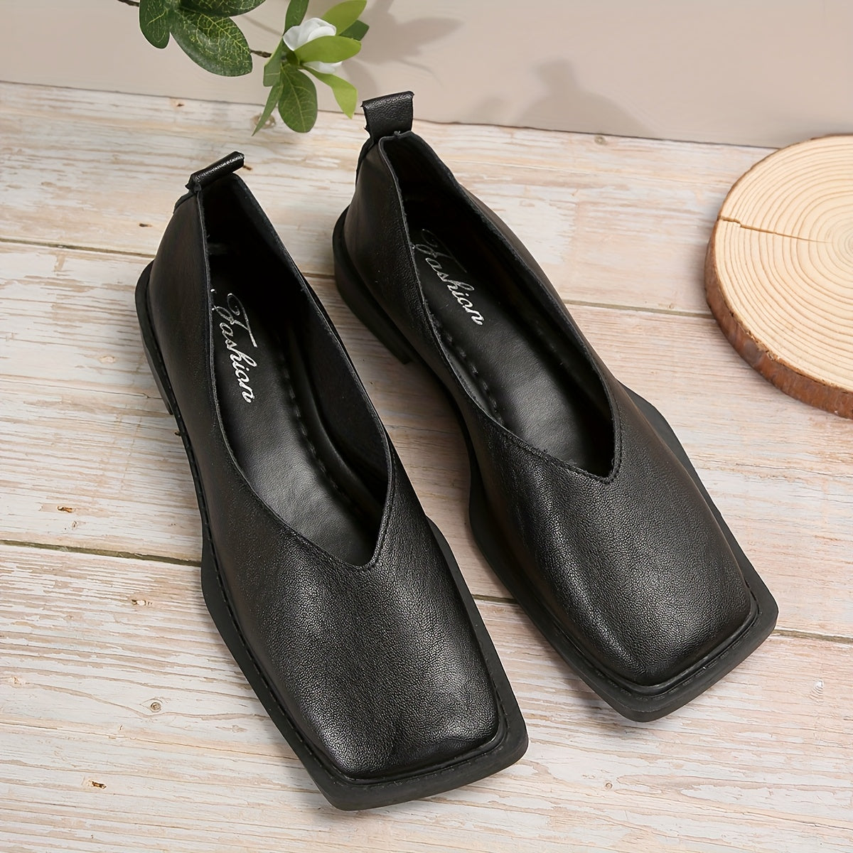 Lavinia™ | Ballerine a Punta Quadrata Scolpite