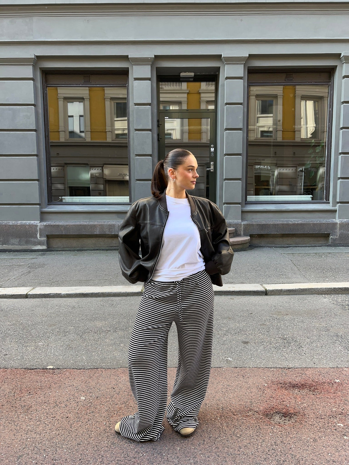 VELARA | Pantaloni a righe