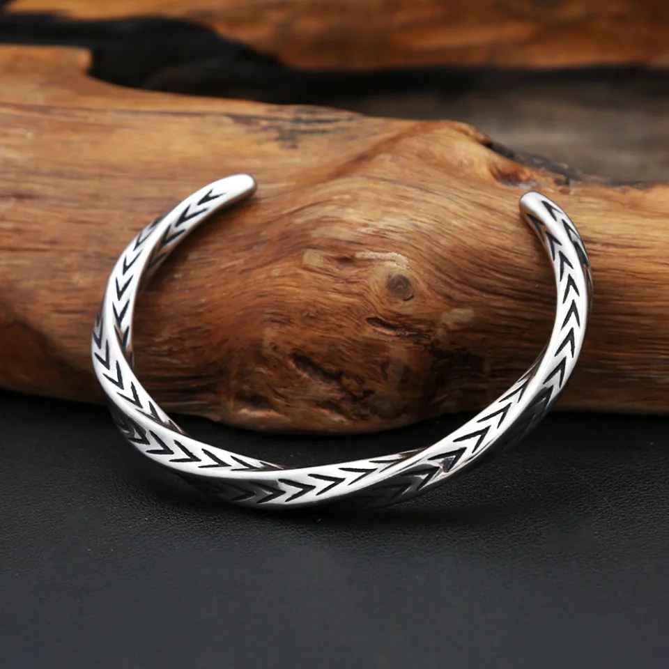 Bracciale a polsino con motivo a chevron