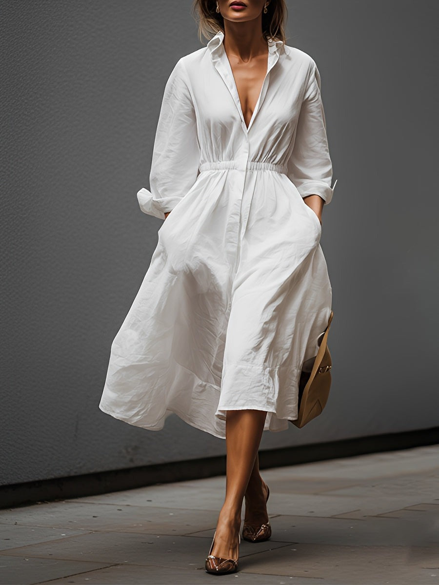 Elegante e intramontabile abito in lino con colletto a camicia e vita elasticizzata