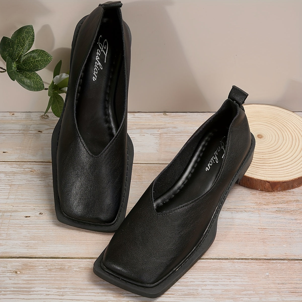 Lavinia™ | Ballerine a Punta Quadrata Scolpite
