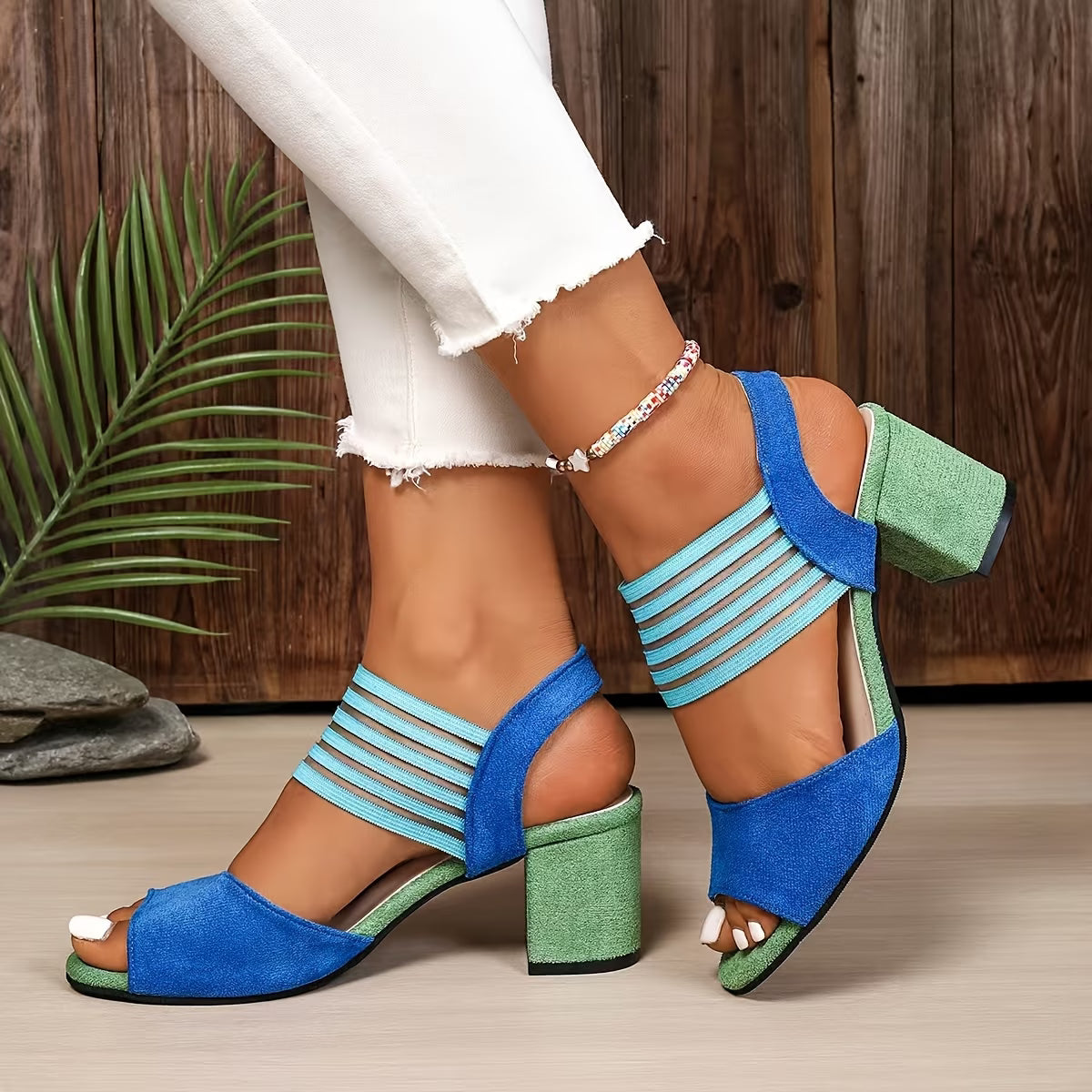 Iris — Sandalo con Tacco a Blocco e Fasce Elastiche a Righe