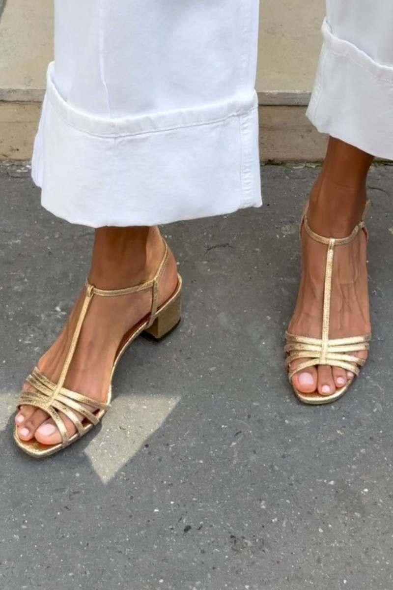 Sandali con tacco metallizzato