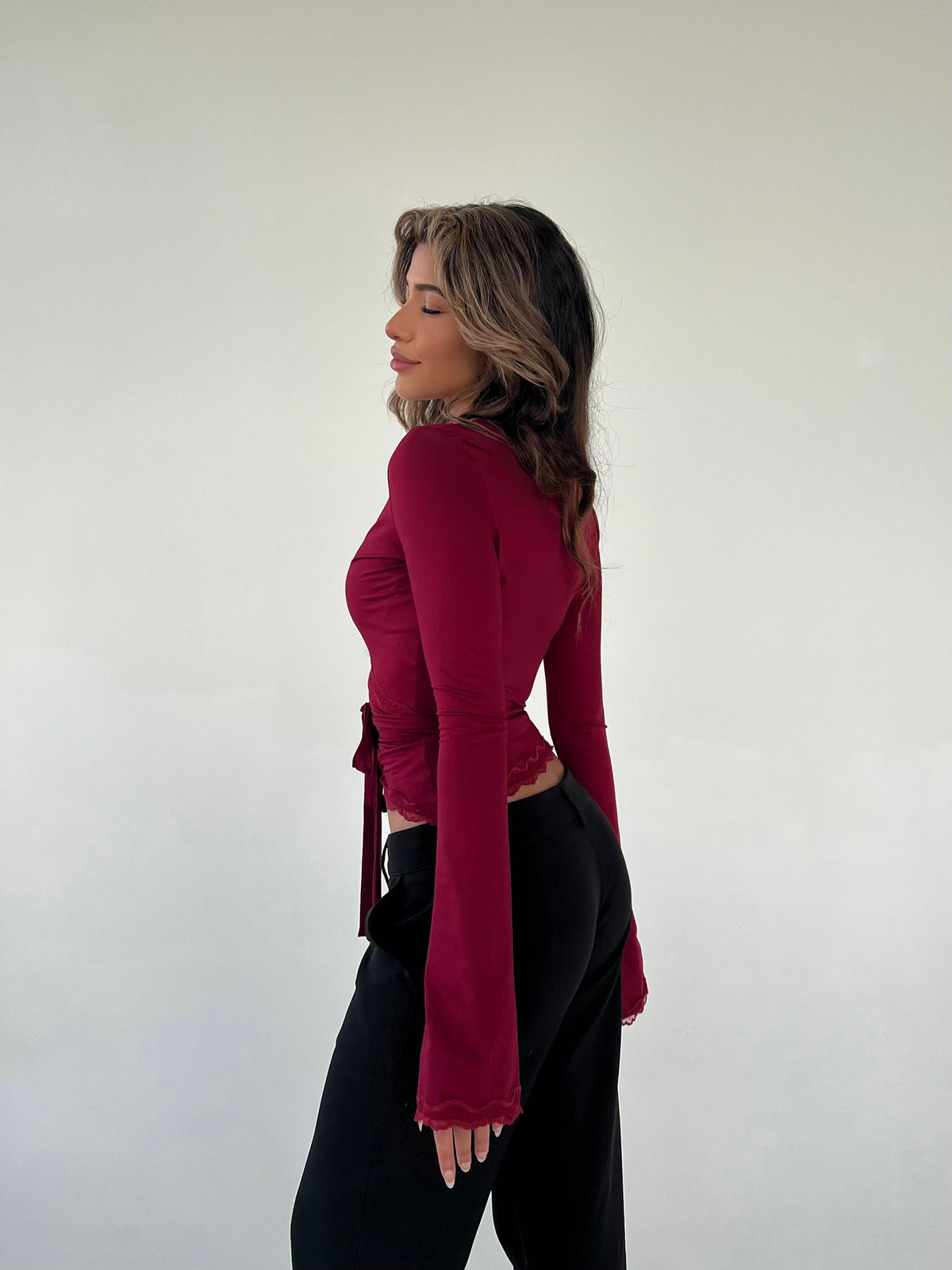 VELARA | Top in Pizzo Avvolgente