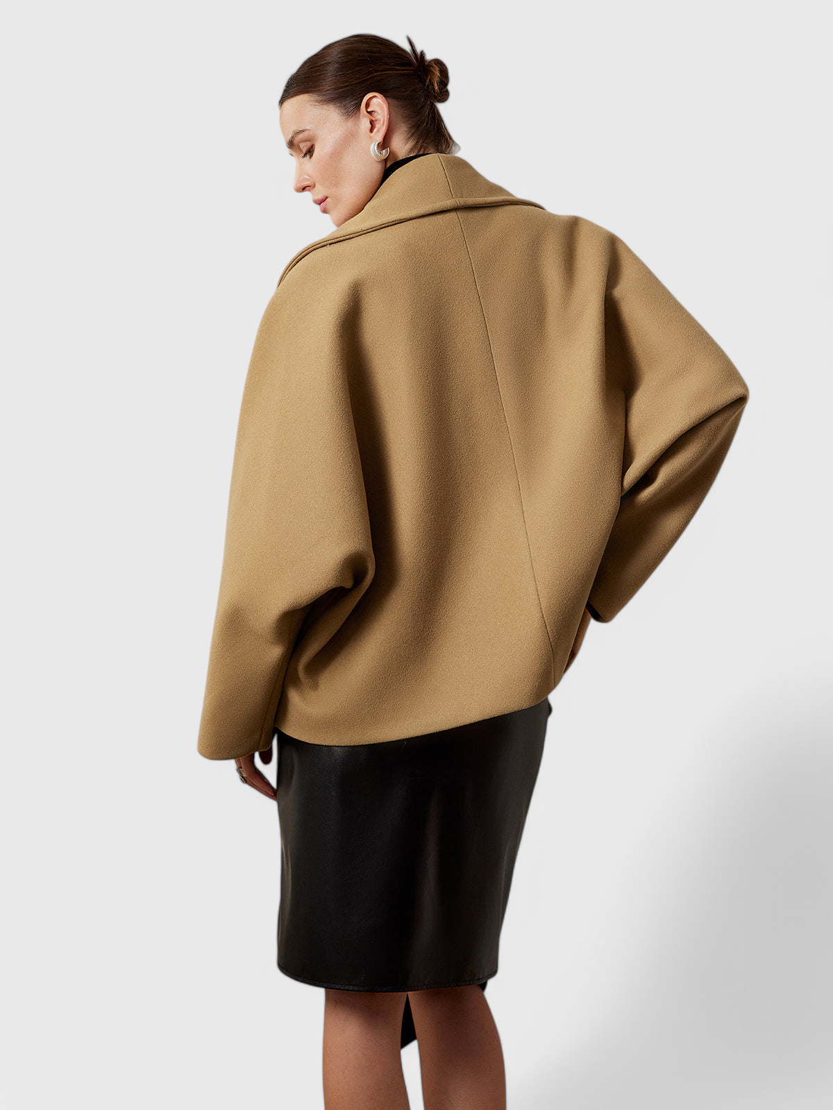 Penelope | Cappotto Oversize con Collo a Sciarpa