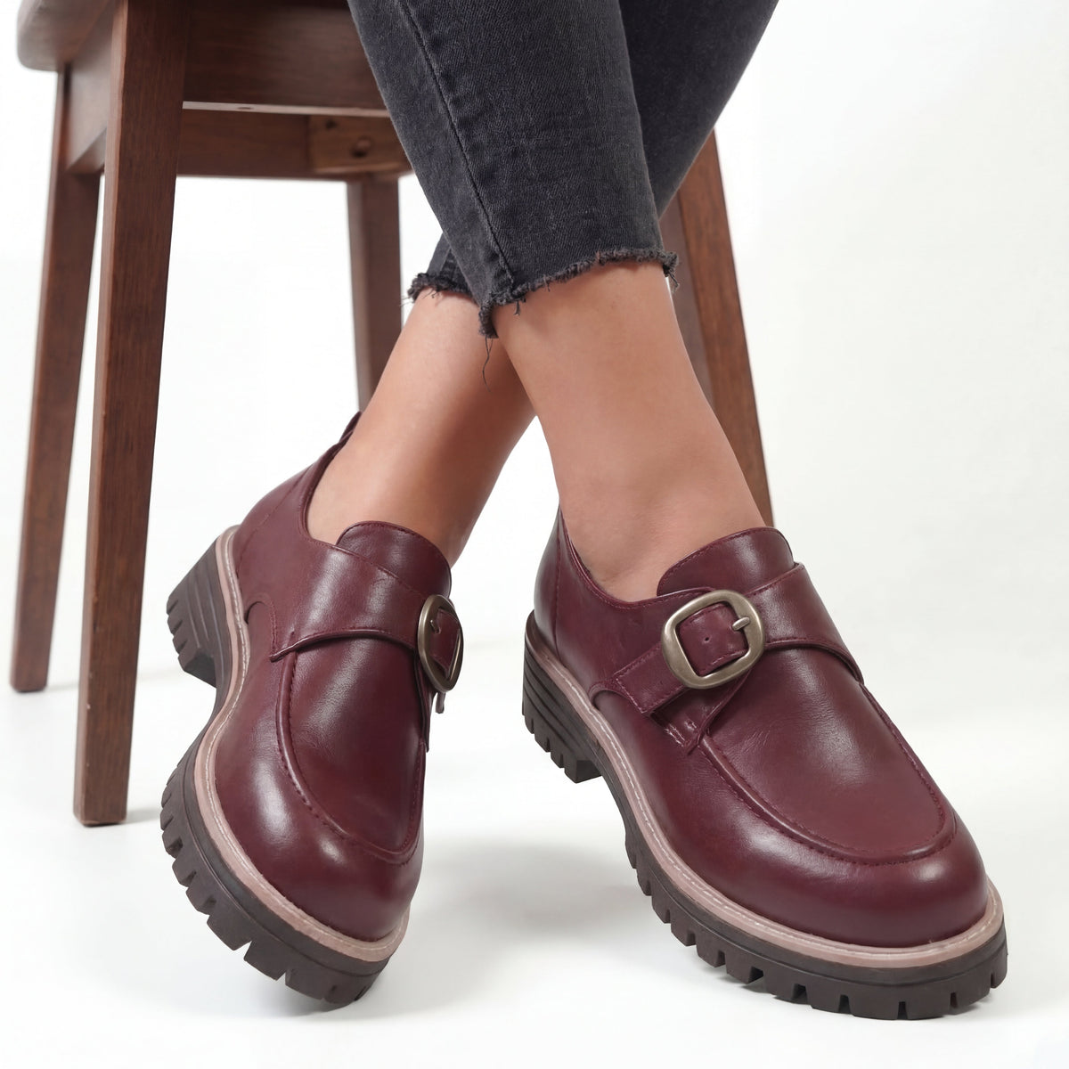 Scarpe con fibbia Veronique