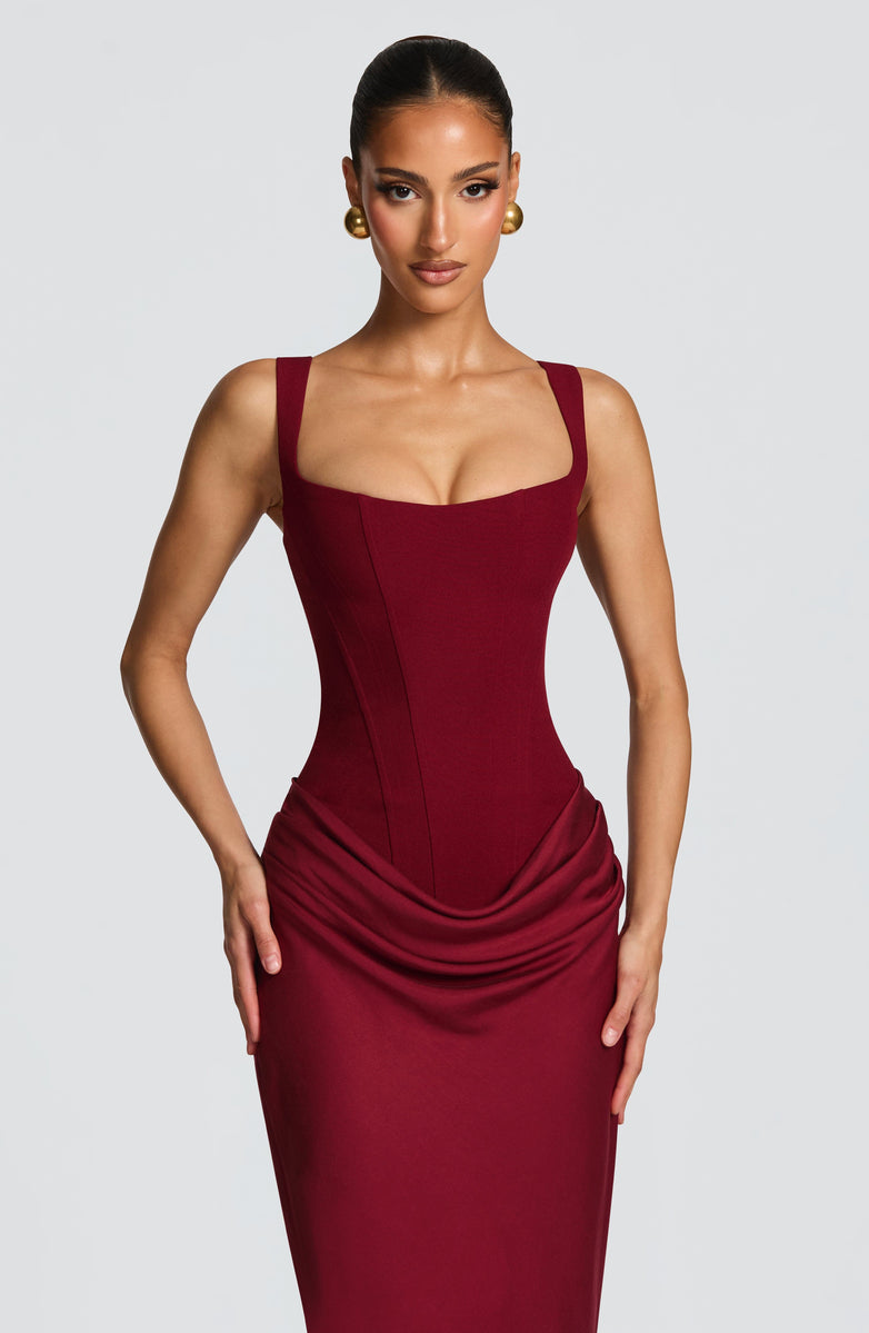 VELARA | Hourglass Maxi