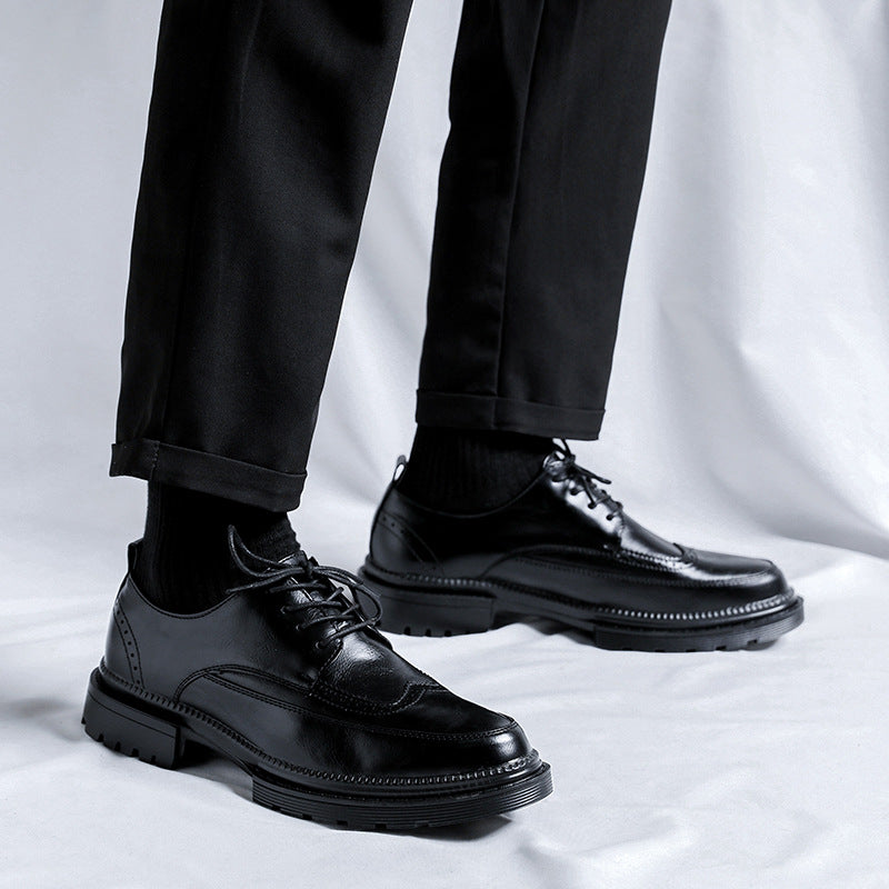 Derby in pelle Calhan