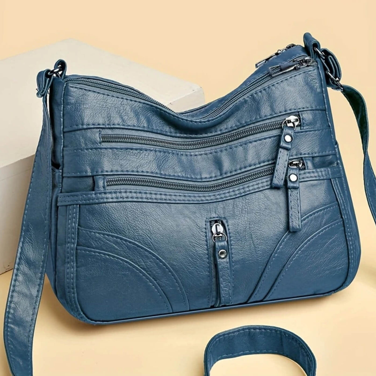 Borsa a Spalla Multi-Tasca di Emanuela