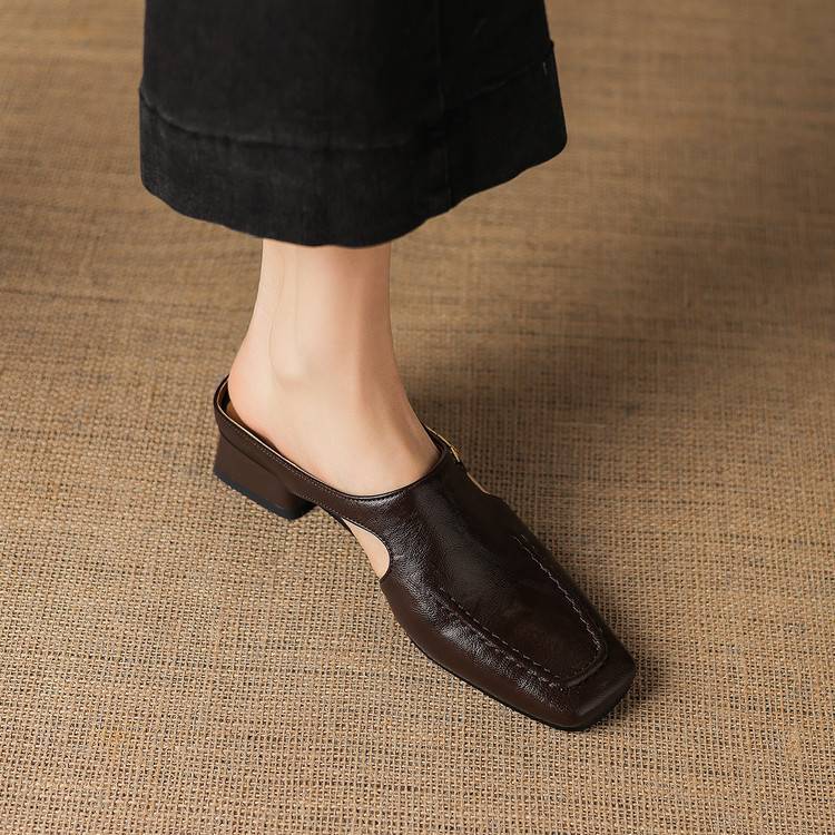 Vyla | Mules in Vera Pelle