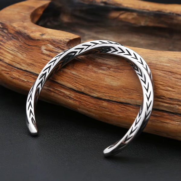 Bracciale a polsino con motivo a chevron