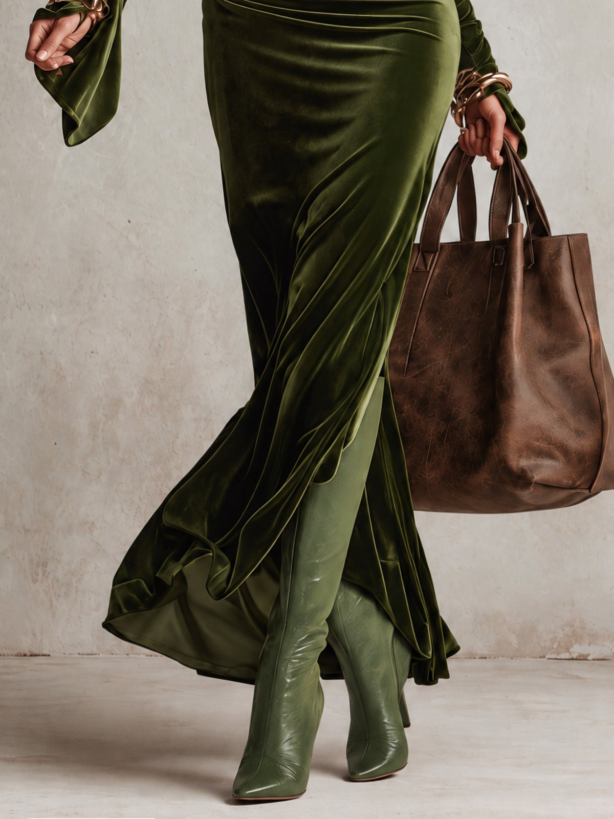 Abito Alessia – Velluto Verde Oliva Asimmetrico