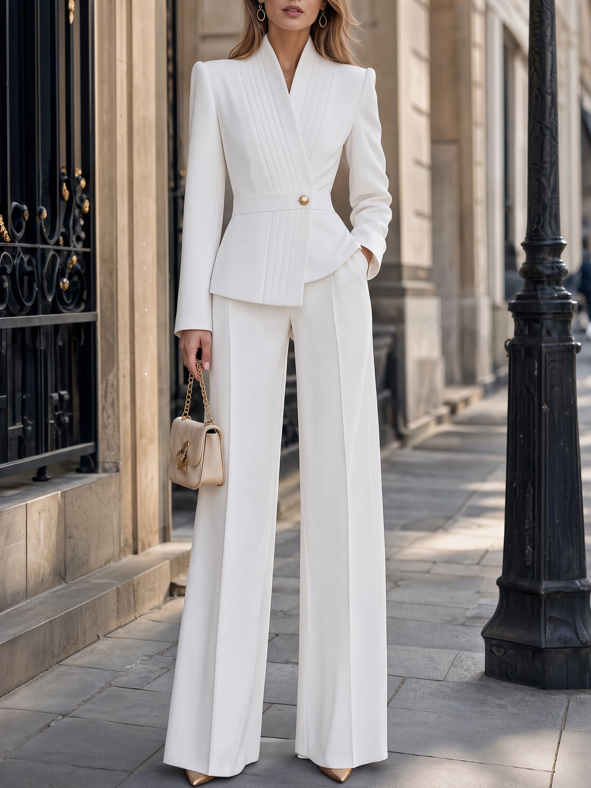 Completo Bianca – Blazer Peplum & Pantaloni a Gamba Larga