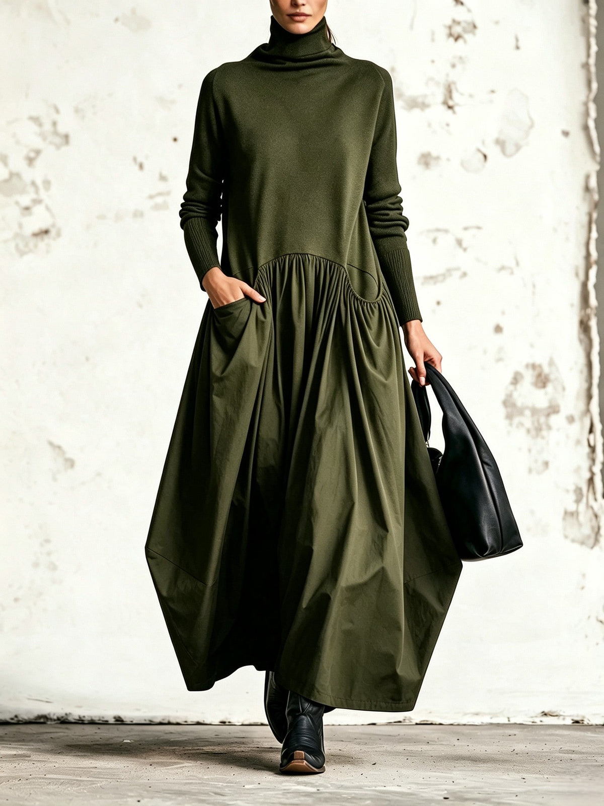 Abito Lungo Oversize con Collo Alto