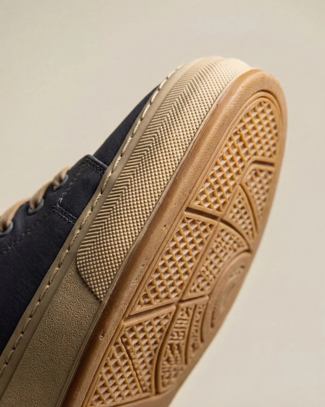 Avenoir Low | Sneaker minimalista in tela