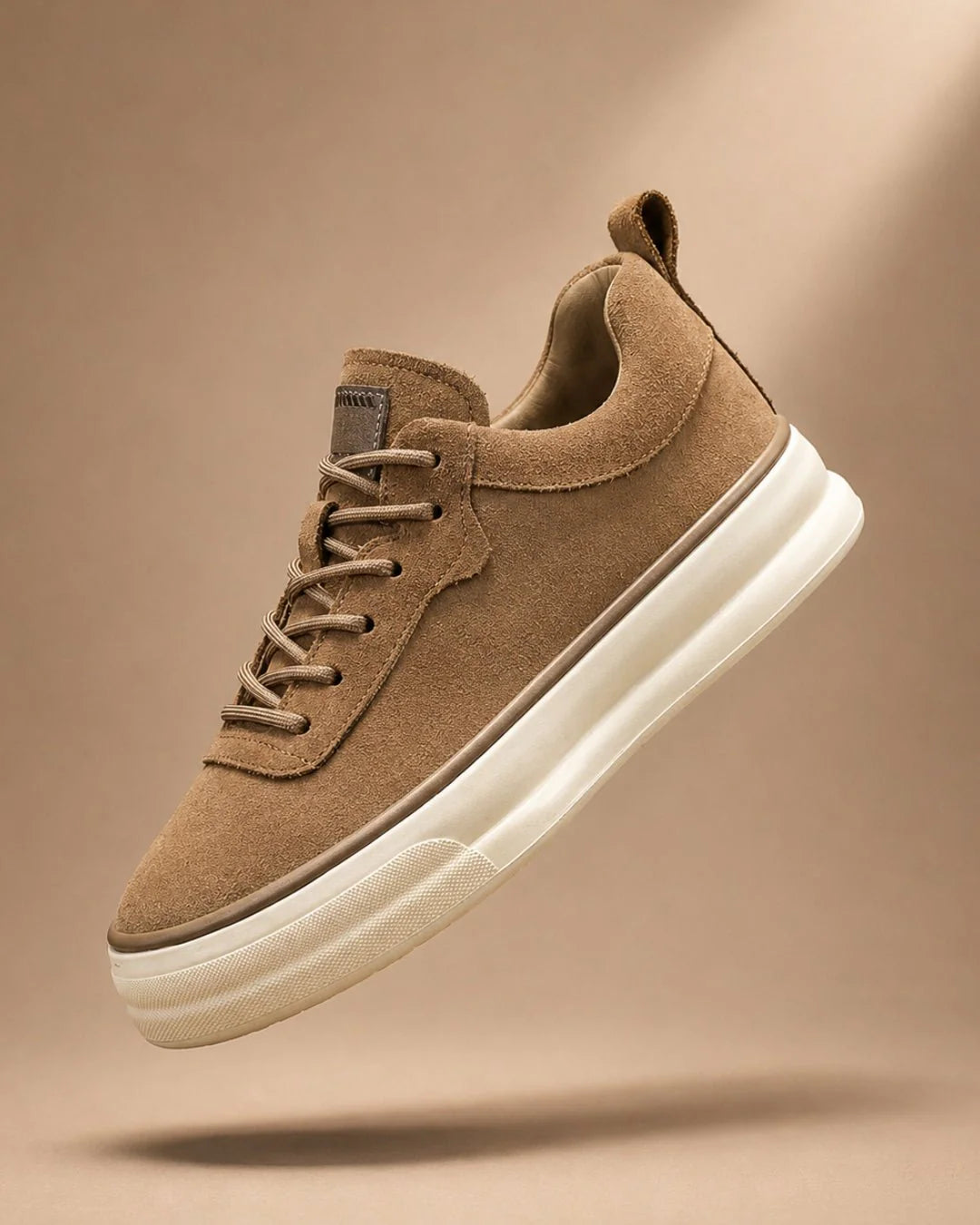 Valmere Low | Sneaker minimalista in pelle scamosciata