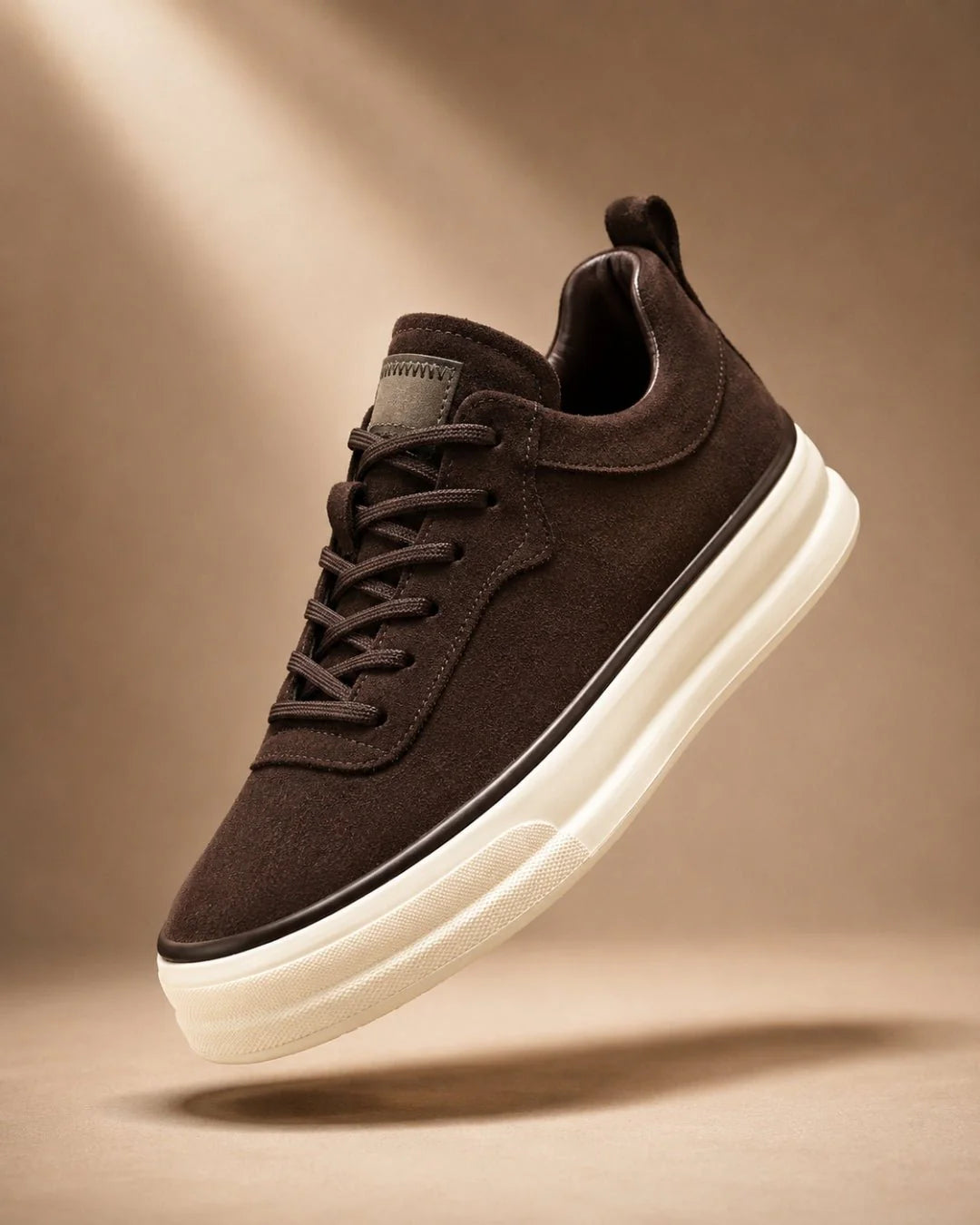 Valmere Low | Sneaker minimalista in pelle scamosciata