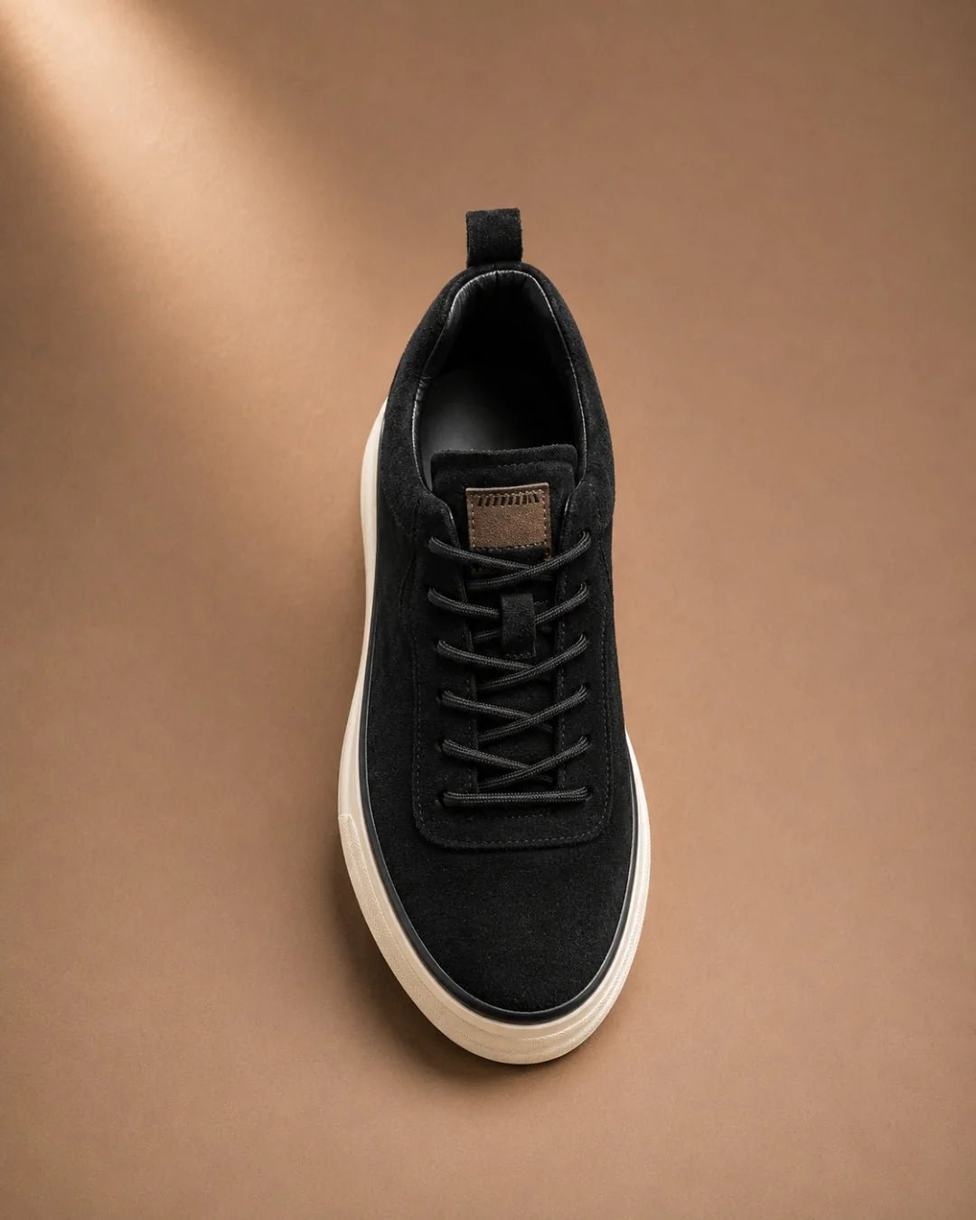 Valmere Low | Sneaker minimalista in pelle scamosciata