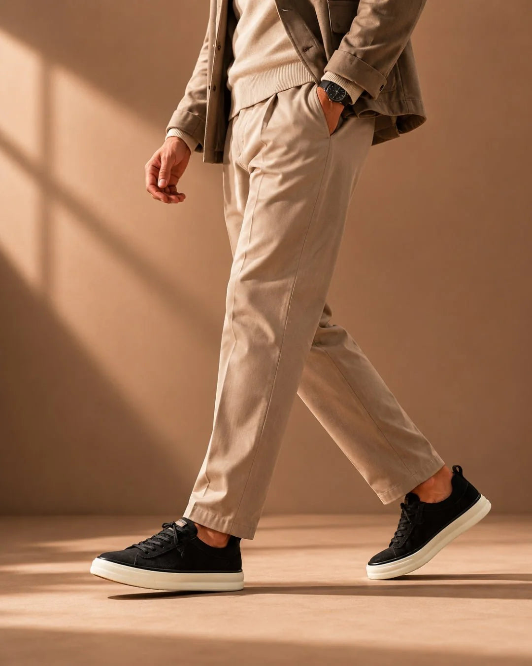 Valmere Low | Sneaker minimalista in pelle scamosciata