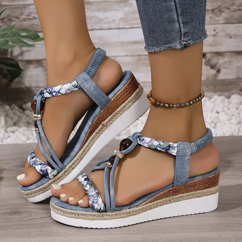 Bella — Sandalo con Zeppa in Corda e Fasce Intrecciate Floreali