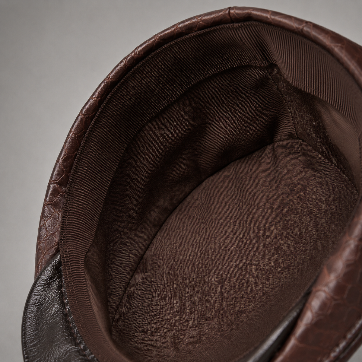 Berretto in pelle