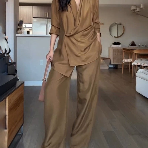 Completo trendy in due pezzi camicia e pantaloni