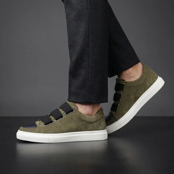 Andrea — Sneaker in Camoscio con Fibbia