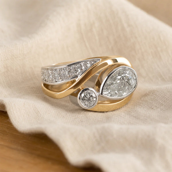 Anello classico bicolore con diamanti