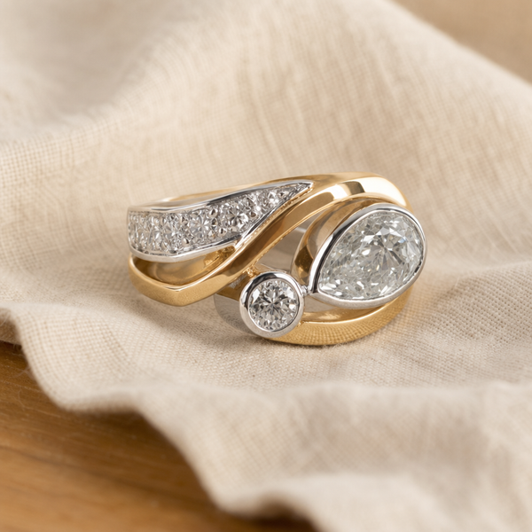 Anello Classico in Pietra Bicolore