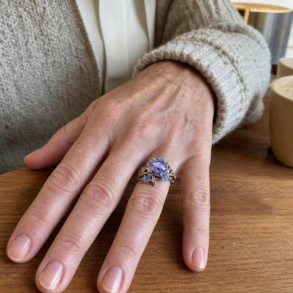 Anello cimelio con fiore di lavanda
