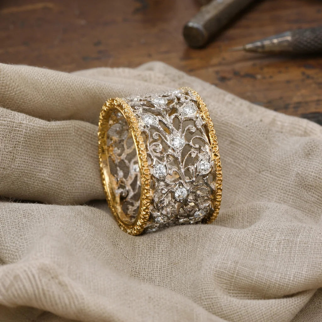 Anello vintage a forma di edera con zirconi