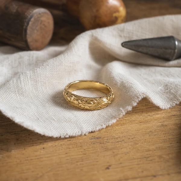 Anello a catena in oro Infinity