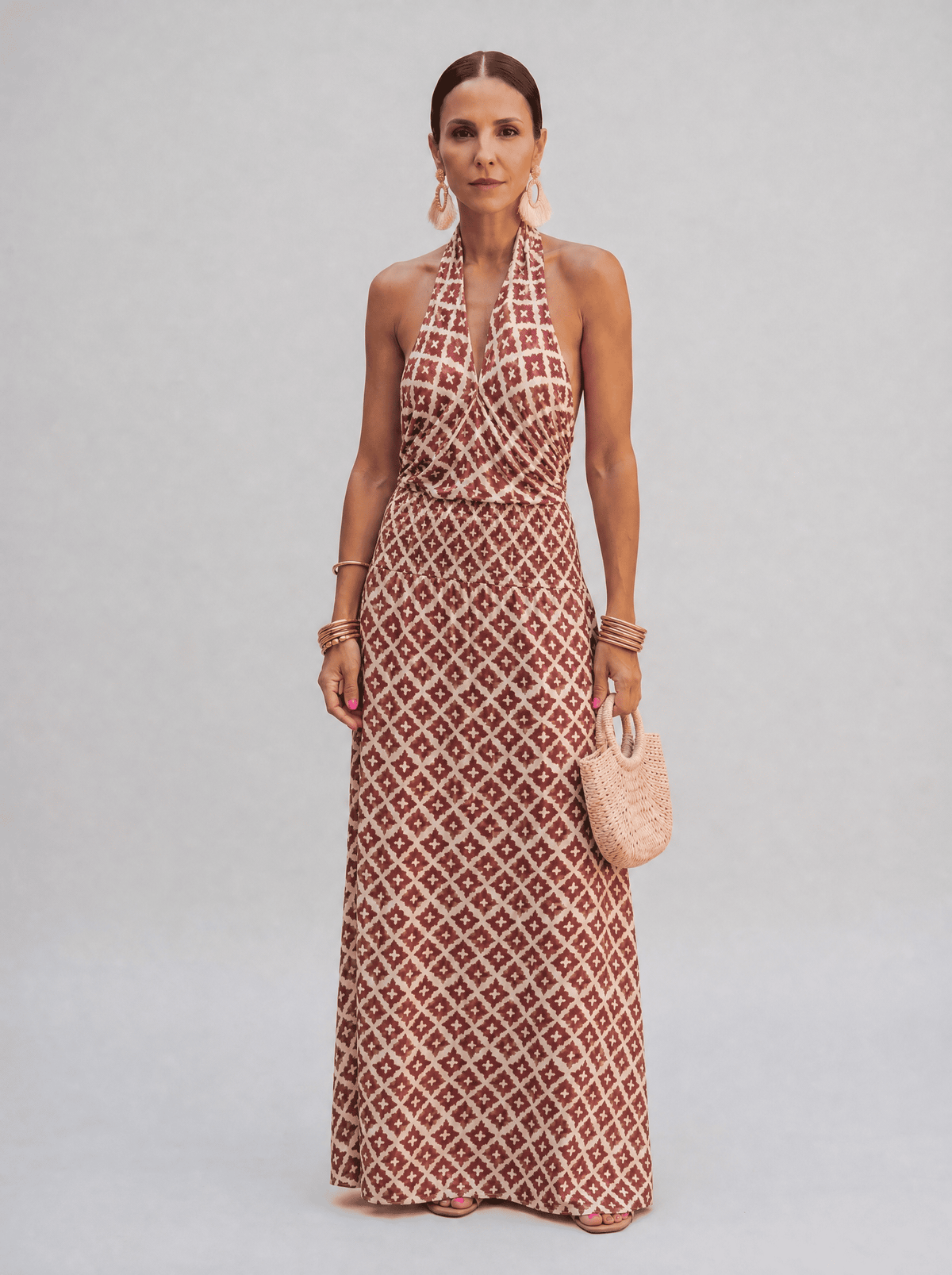 Abito Elegante con Design a Spalle Scoperte
