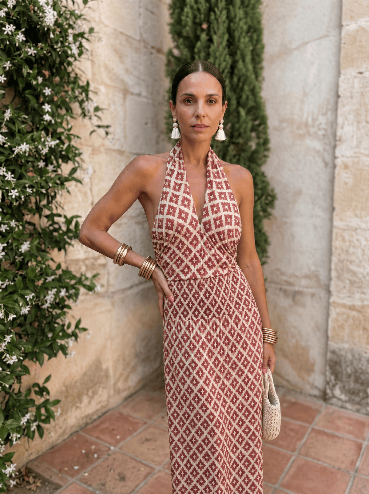 Abito Elegante con Design a Spalle Scoperte