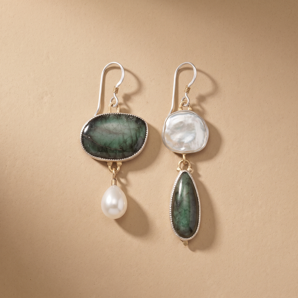 Orecchini Vintage in Pietra Verde e Bianca