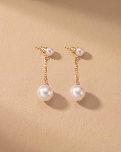 Orecchini Eleganti con Perle Pendenti in Oro