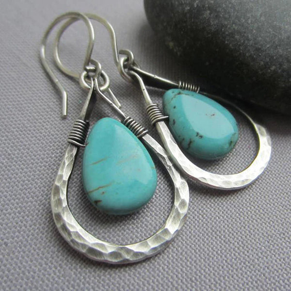 Orecchini in argento con pietra turchese naturale