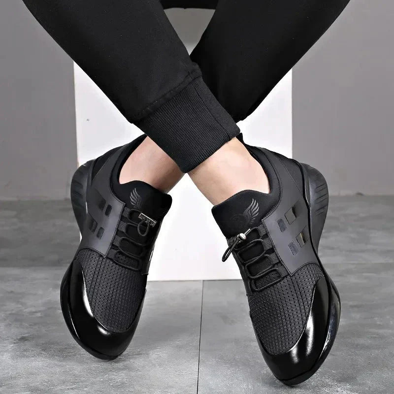 Sneaker in Pelle Nera – Stile Urbano Essenziale
