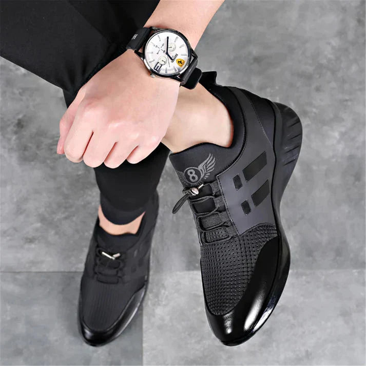 Sneaker in Pelle Nera – Stile Urbano Essenziale