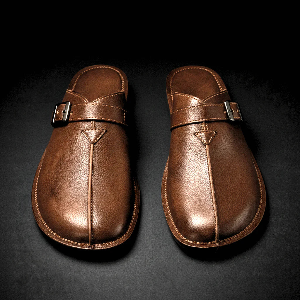 Mule in Pelle con Fibbia – Stile Mediterraneo Artigianale
