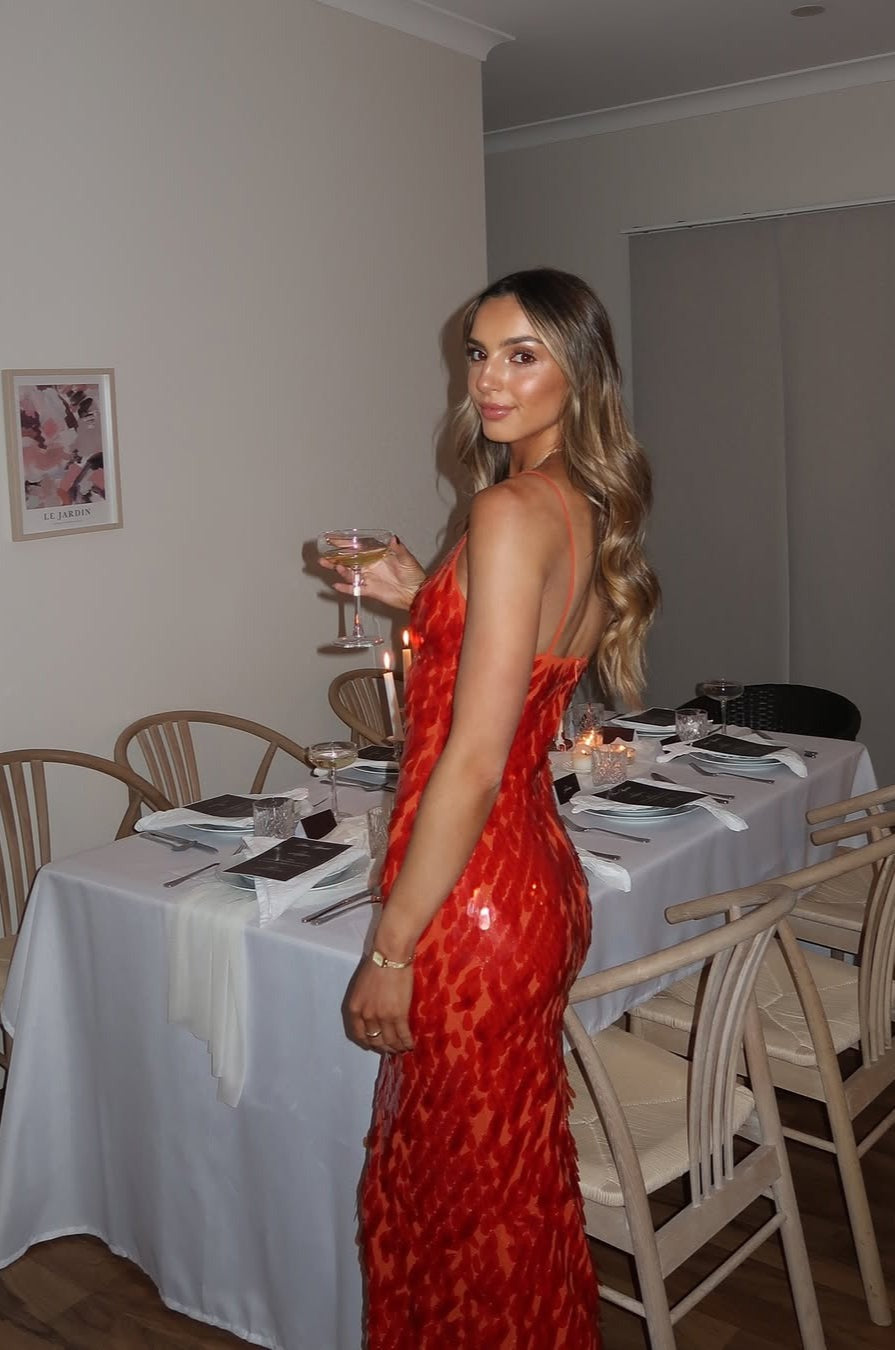Abito lungo con paillettes