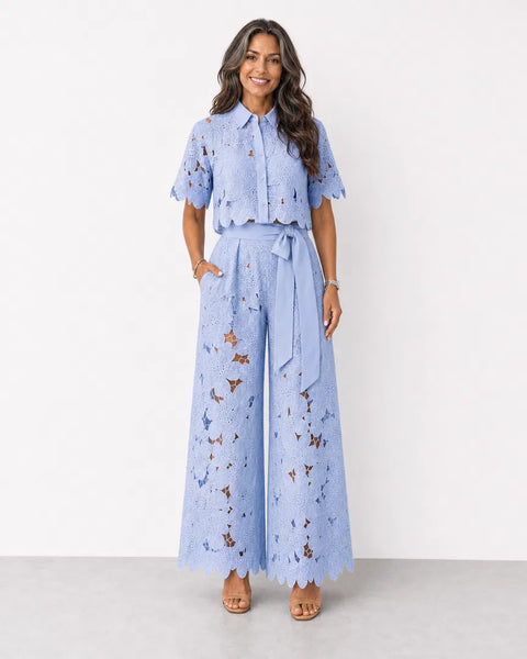 Completo Donna Isabela — Camicetta e Pantalone in Pizzo Traforato