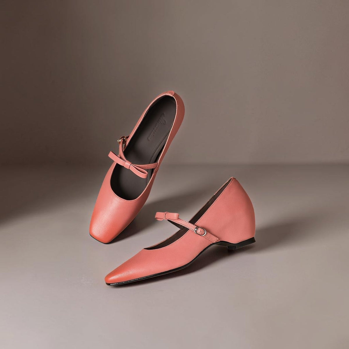 Bryony | Mary Jane Pump con Cinturino a Fiocco