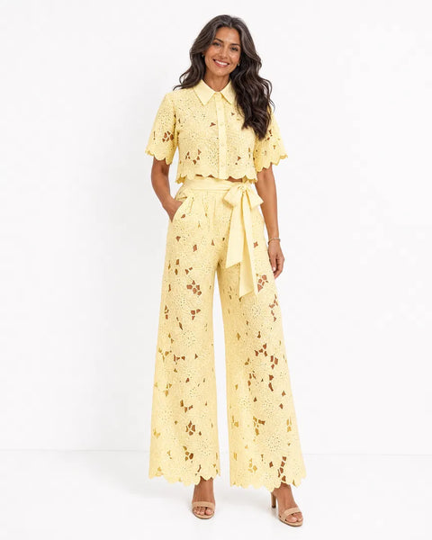 Completo Donna Isabela — Camicetta e Pantalone in Pizzo Traforato